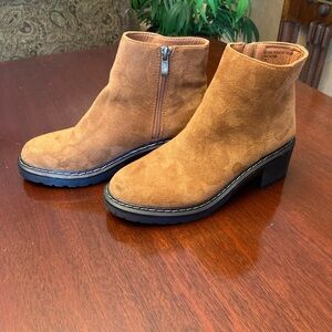 Beast Fashion faux Suede Ankle Boots size 7